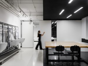освещение офиса ROCA GROUP Space